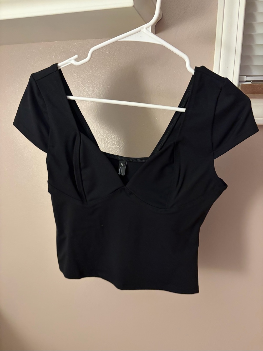 Black V-Neck Cap Sleeve Crop Top